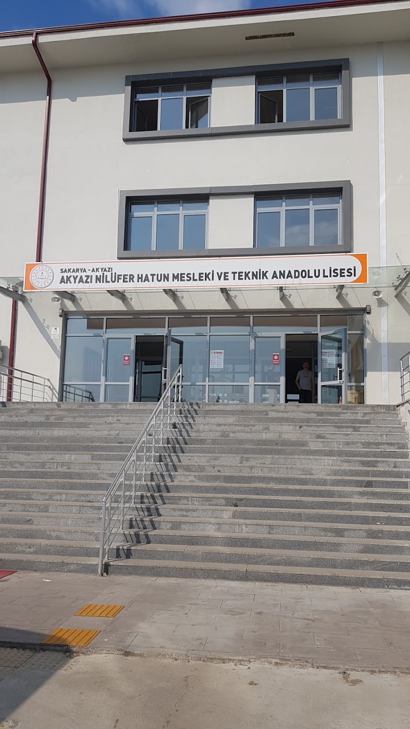 Akyazı Nilüfer Hatun Mesleki ve Teknik Anadolu Lisesi logosu